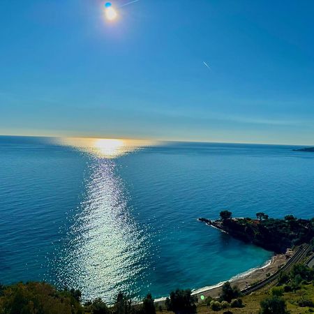 Kiss Of Sea - Balzi Rossi & Baia Beniamin Daire Ventimiglia Dış mekan fotoğraf